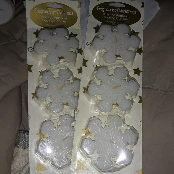 Other - Beautifully fragranced floating snowflake candles